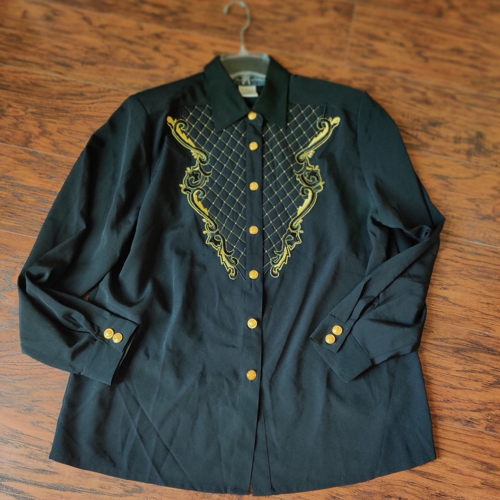 Royal Caribbean VTG Embroidered Button Down Shirt